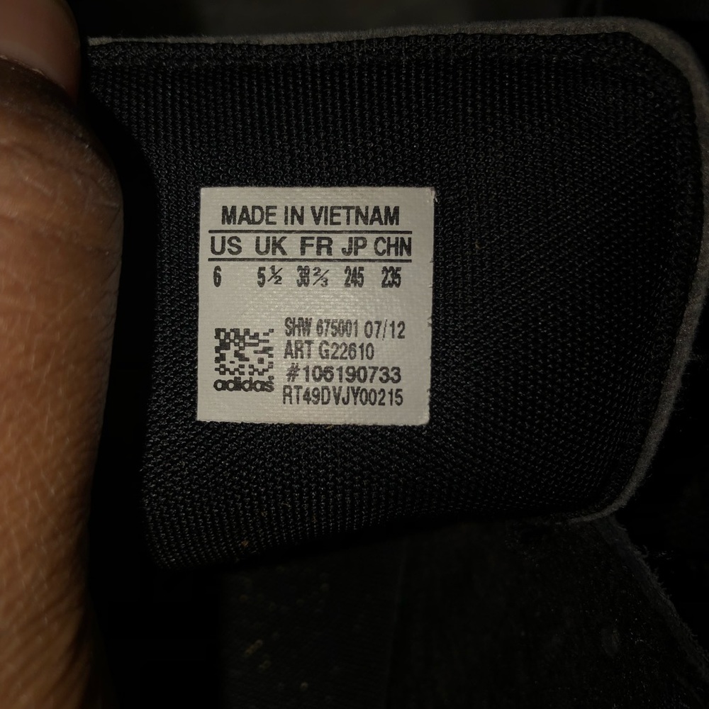 Adidas - Picture 4 of 5